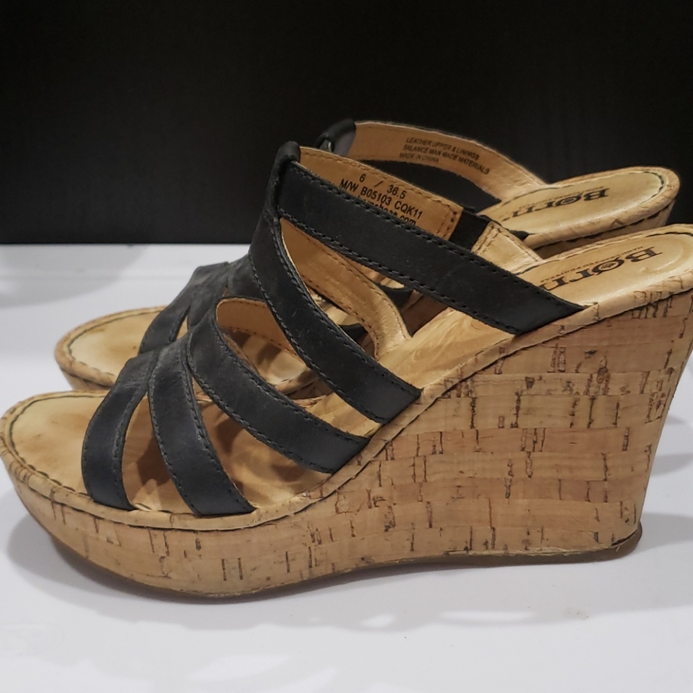 Born sandals